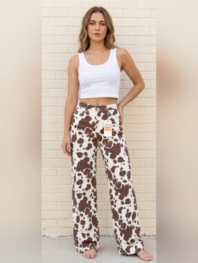 393. NWT - CALI1850 - Wide-Leg Cow Print Jeans